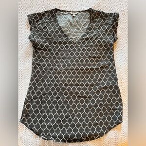 Express Black and White Patterned Blouse size xs